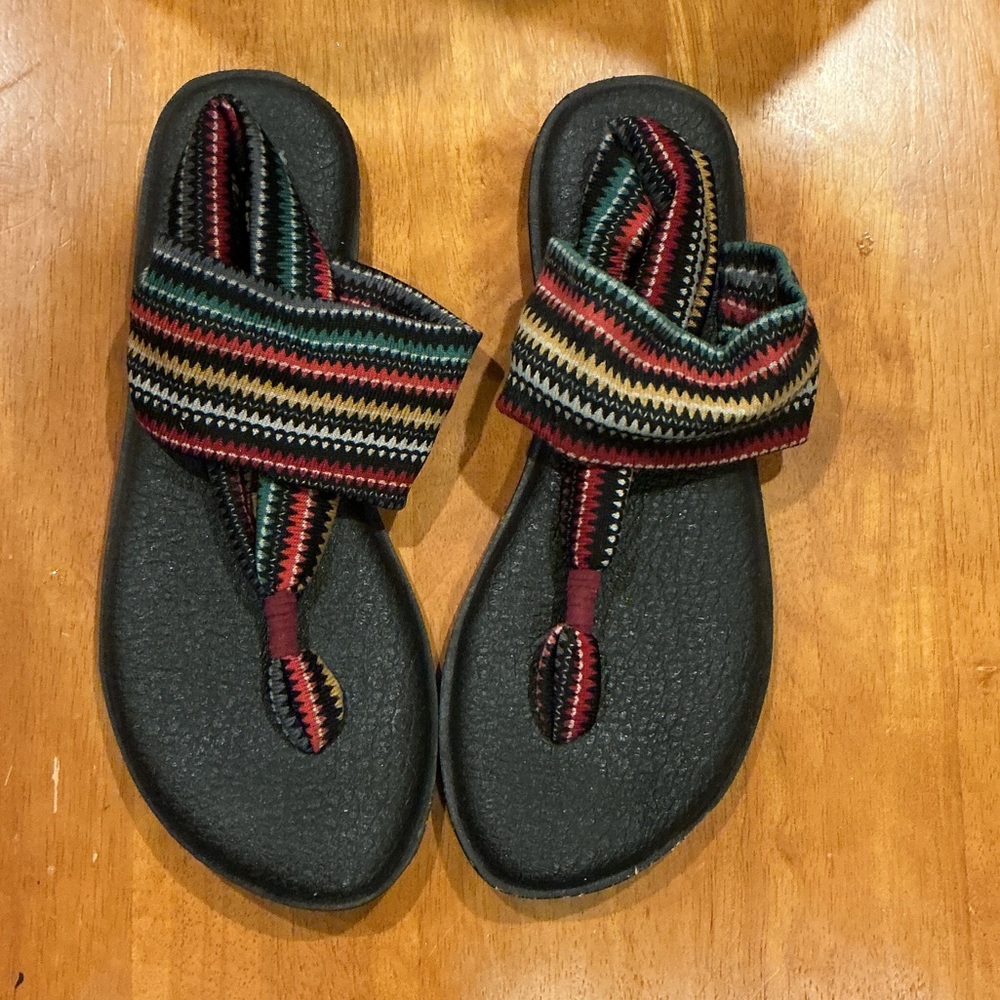 Sanuk Black Sandals with Multicolor Striped Straps
